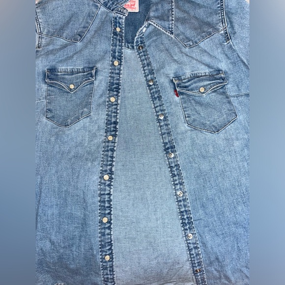 Levi Strauss & Co. Jean jacket. - Picture 3 of 4
